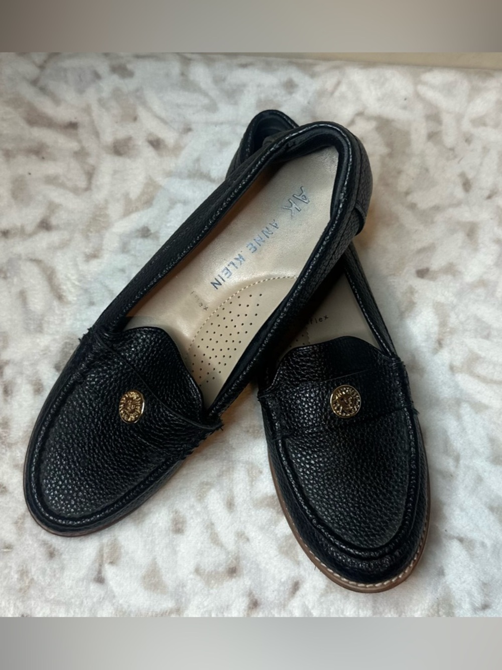 Anne Klein 8.5 Black Pebbled Leather Loafers